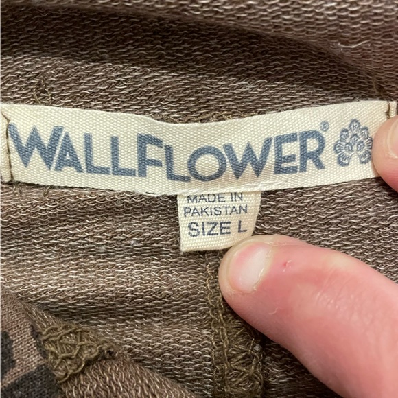 🚫SOLD🚫 Wallflower women’s leopard overalls - Picture 3 of 4